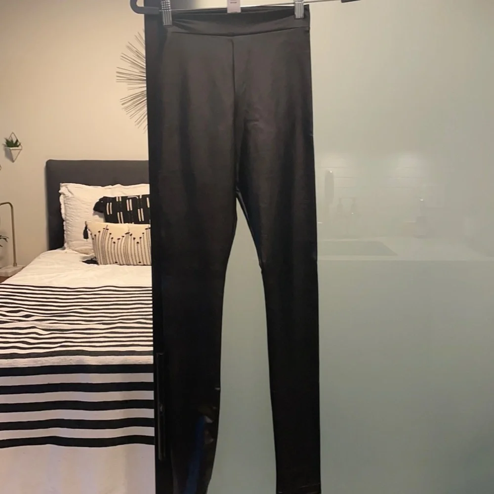 NWOT Lulus Black Faux Leather Legging